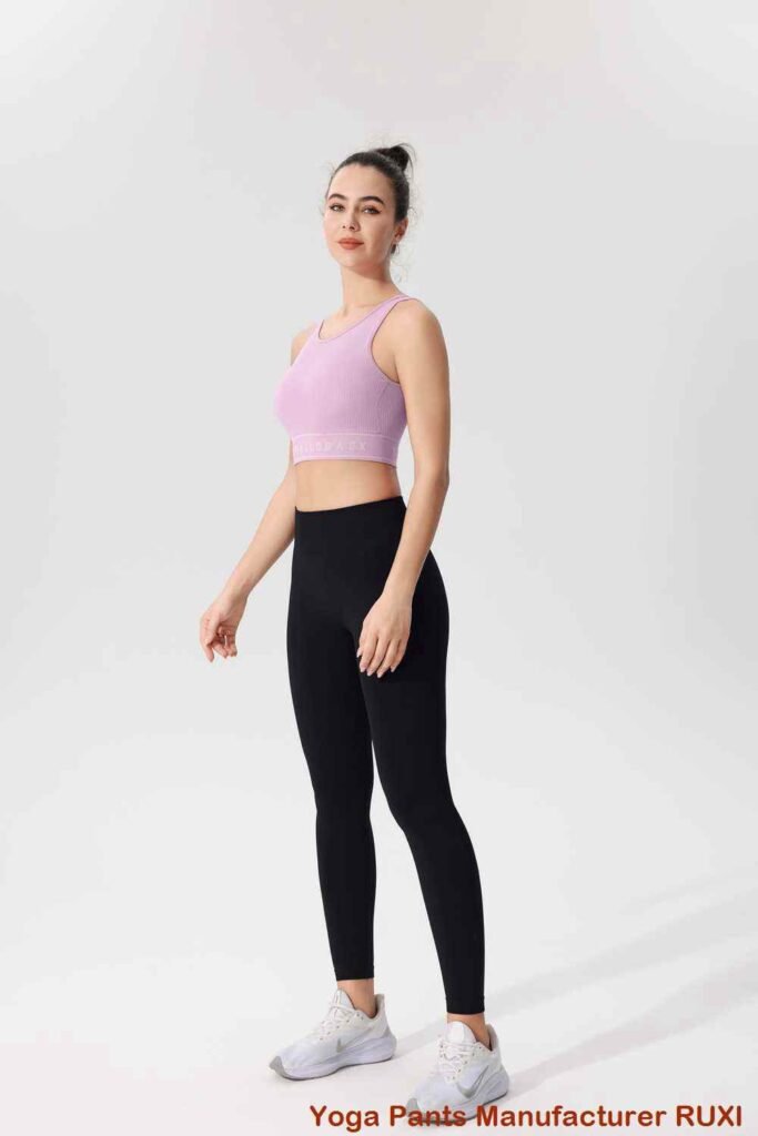 Pantalones cortos de running de color naranja para mujer